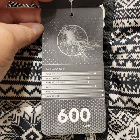 NWT Medium Lands' End Fair Isle Puffer Vest Snowflakes Chalet Chic Scandi Style - Picture 7 of 12